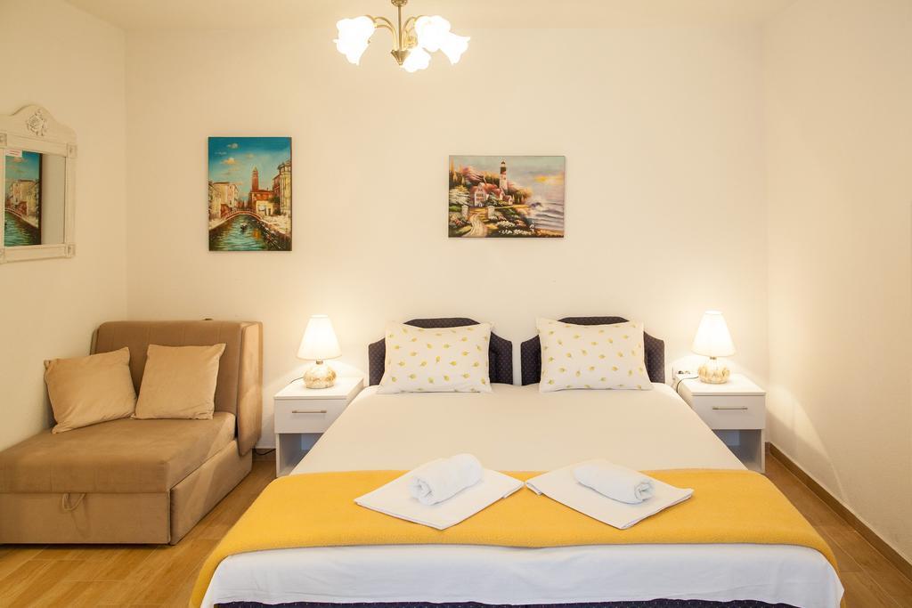 Apartments & Rooms Jelka Kotor Bagian luar foto