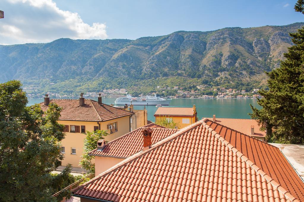 Apartments & Rooms Jelka Kotor Bagian luar foto