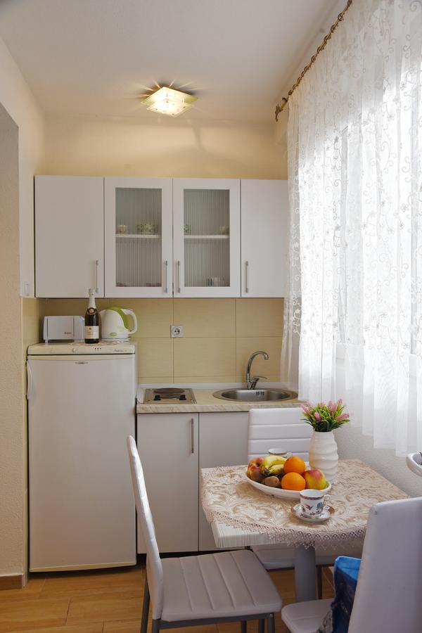 Apartments & Rooms Jelka Kotor Bagian luar foto